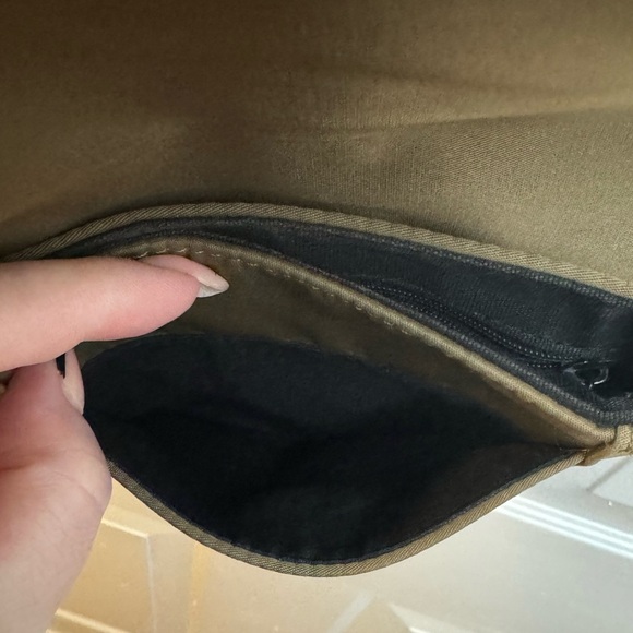 Vintage Y2K Guess Olive Green Nylon Crossbody Pouchette Mini Bag Purse Neutral - Picture 10 of 13